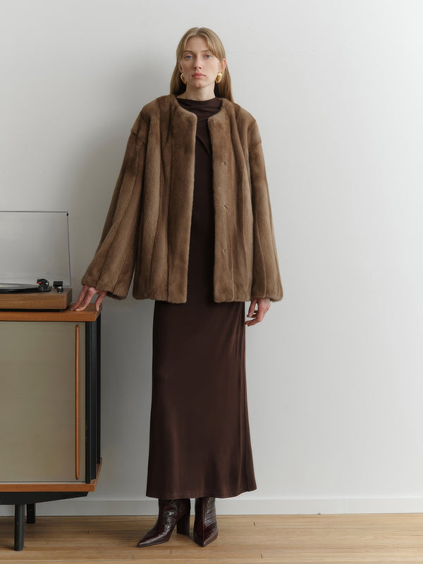 Natural mink fur coat short style with round neck